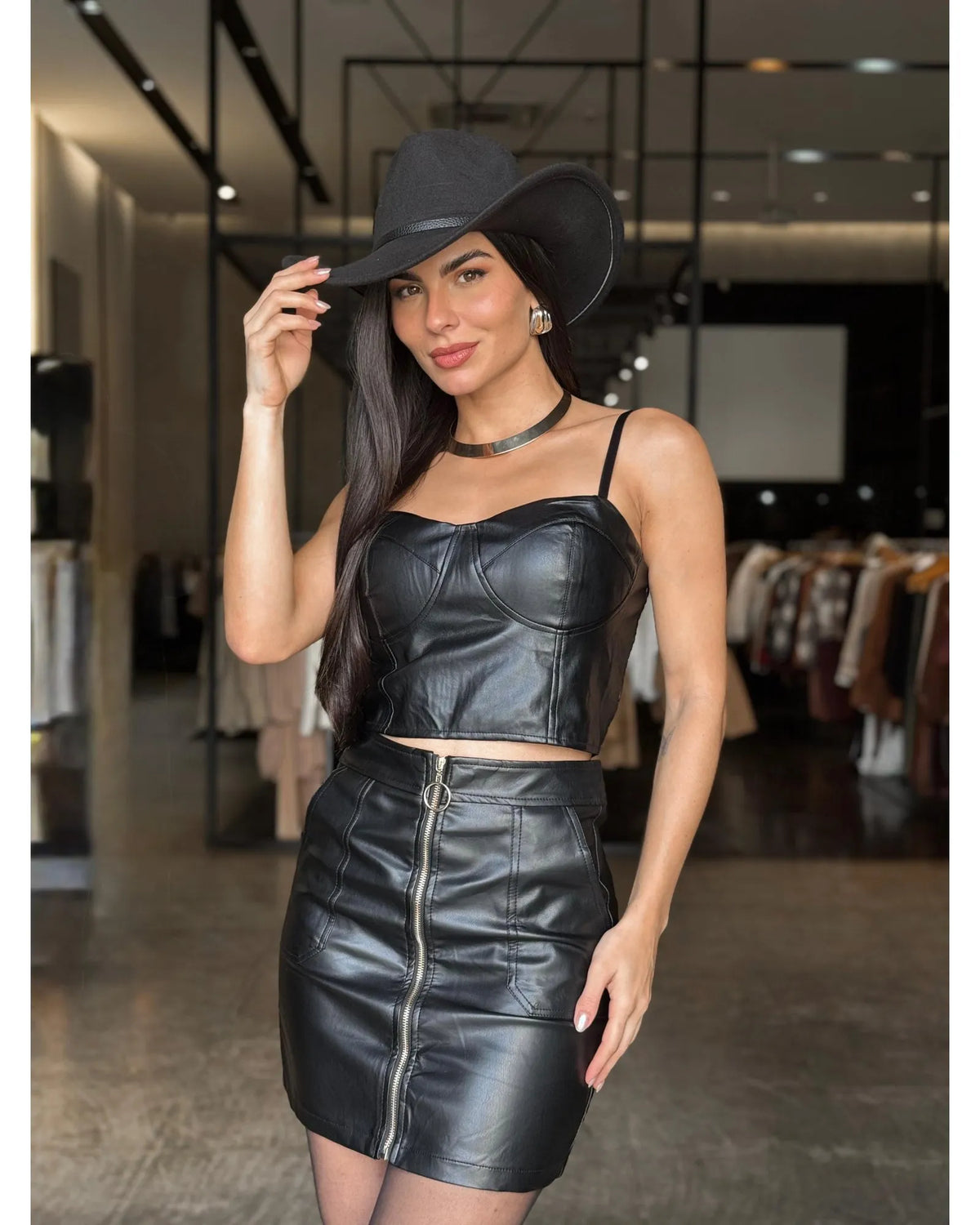 Conjunto Top e Saia Couro Zíper